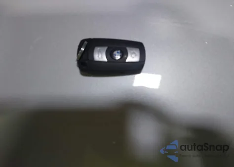 2007 BMW 328Xi from USA, damaged, VIN WBAVC93517K033657